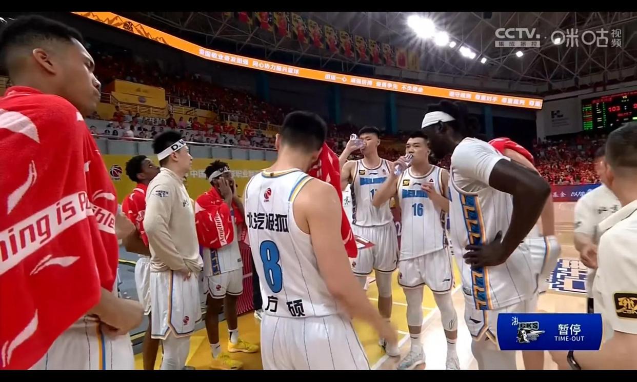 关于赛后NBA总决赛焦点战；北京首钢复出首秀；管理层满意；资深球员宣示担当的信息
