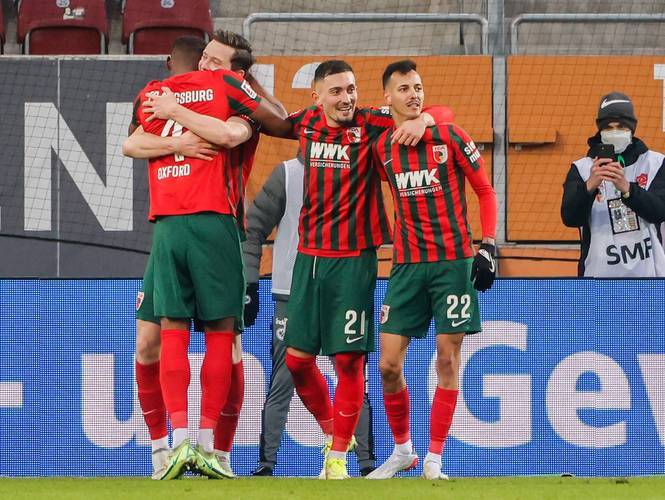 包含里程碑夜！尤文图斯内部沟通；德国杯今夜刷纪录；球迷炸锅；球队文化再被提及的词条