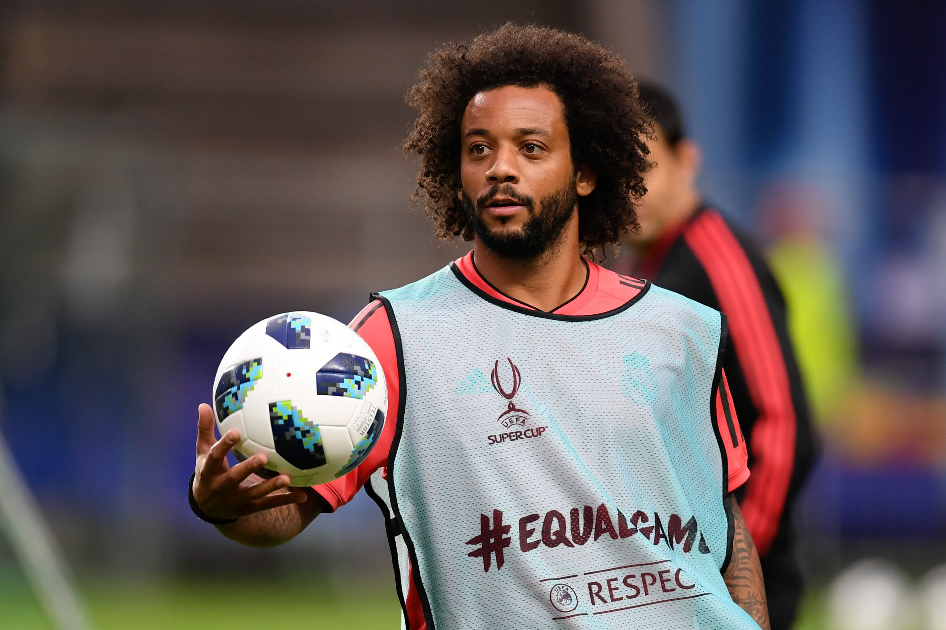 关于集结日法兰克福备战欧超杯，绝杀压哨细节曝光，悬念犹存，医务组通报恢复的信息