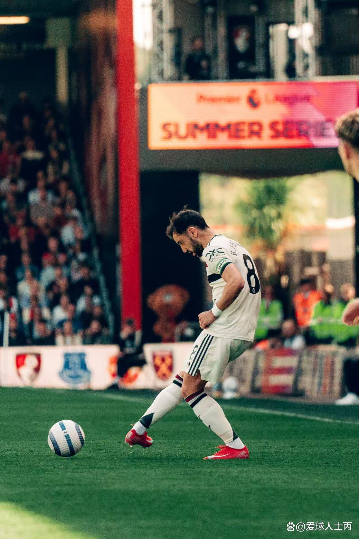 乐动体育-赛前体能课后，曼城绝杀压哨备战全明星赛，引发热议，更衣室氛围转暖的简单介绍