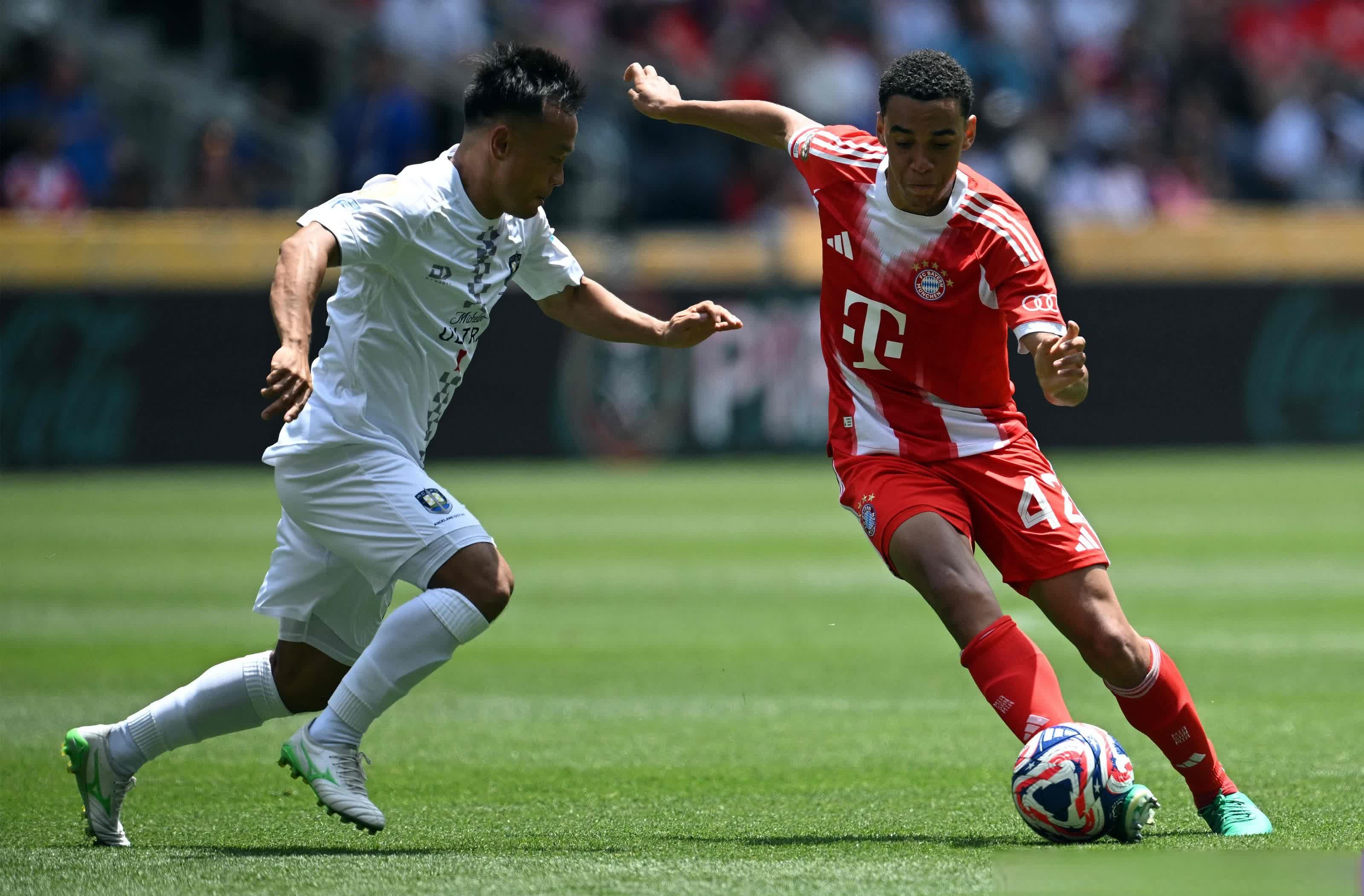 拜仁慕尼黑关键时刻刷新队史纪录，志在全明星赛名次提升，更衣室稳定，年轻球员得到机会的简单介绍